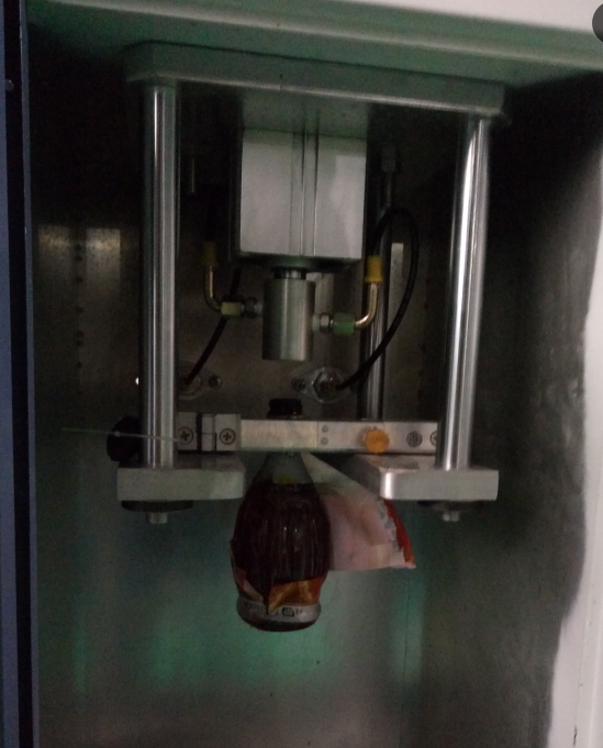 塑料瓶氣密性試驗(yàn)機(jī)